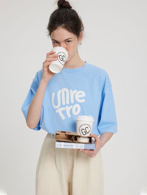 UNRETRO 로고 프린팅 티셔츠 (라이트블루)
